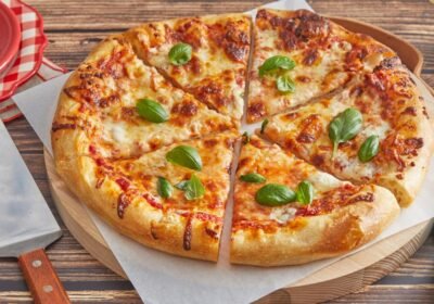 classic-cheese-pizza-recipe-2-64429a0cb408b-2
